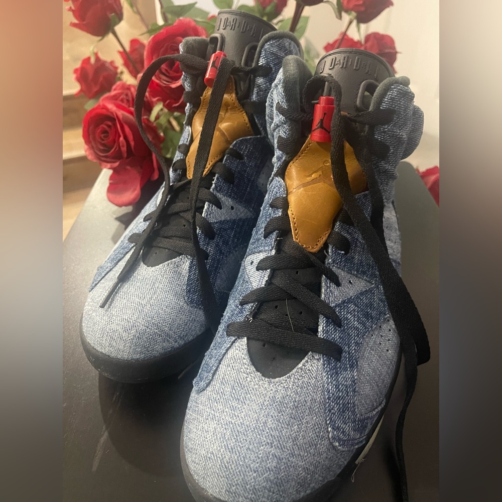 2019 Air Jordan 6 Retro Washed Denim - Size 10.5